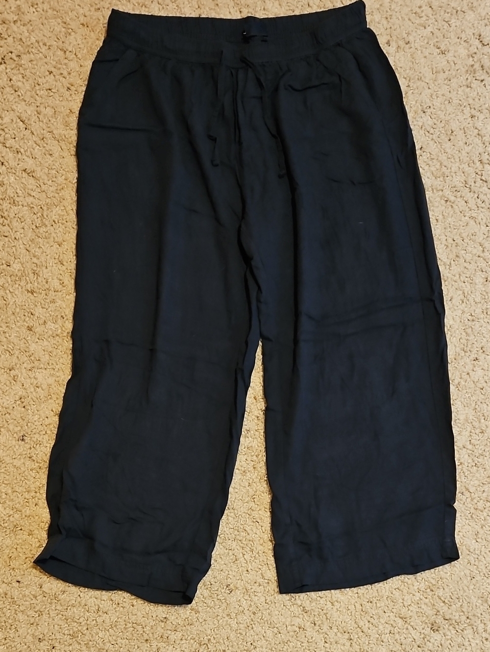 Splendid Black Wide-Leg Drawstring Capris - Picture 1 of 4
